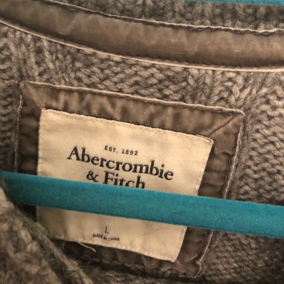 Sweater - Picture 3 of 3